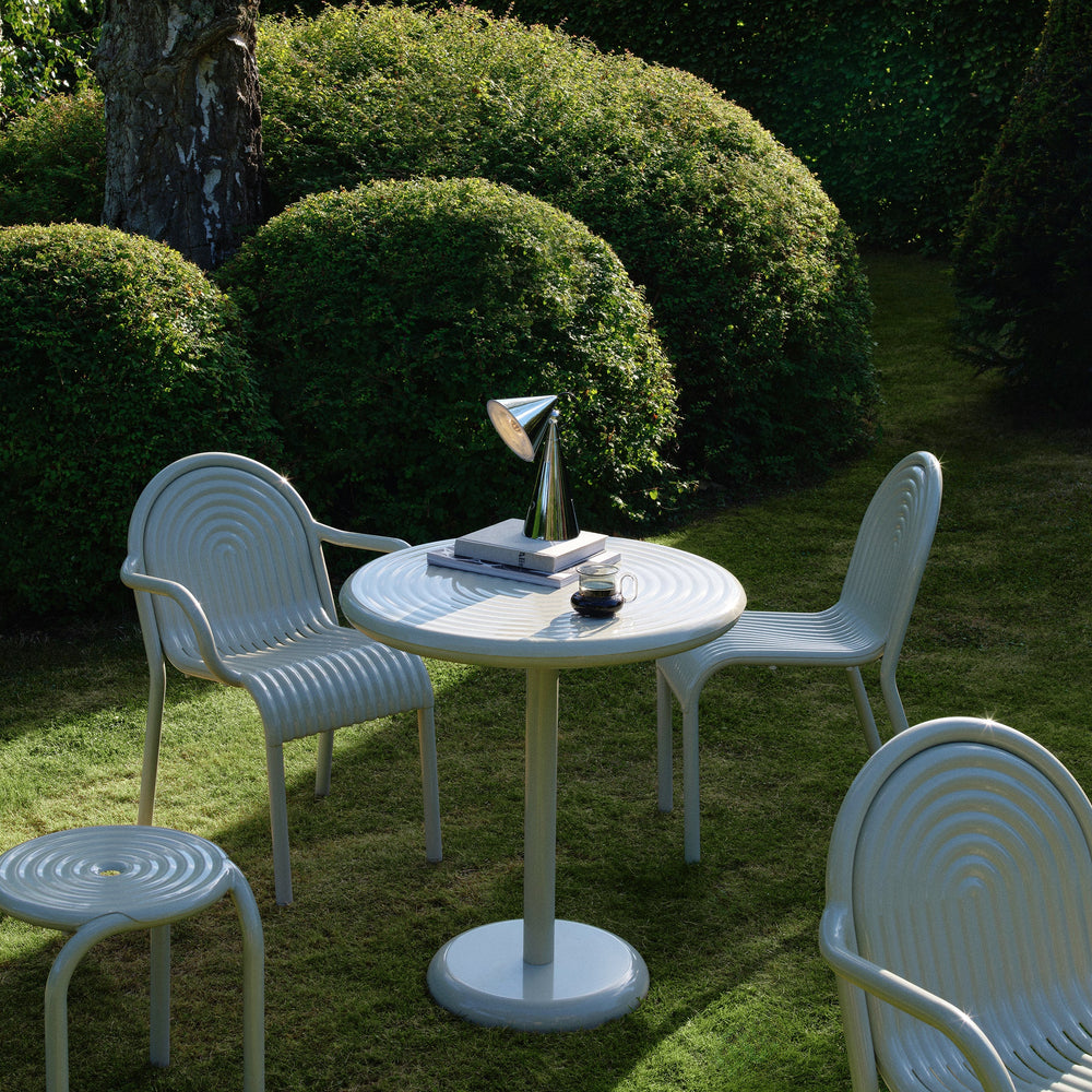 Groove Outdoor Round Dining Table