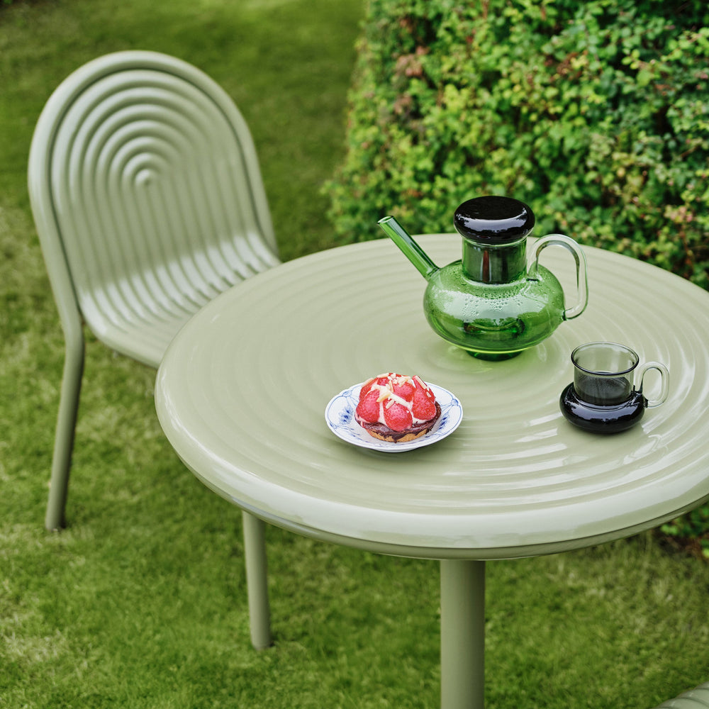 Groove Outdoor Round Dining Table