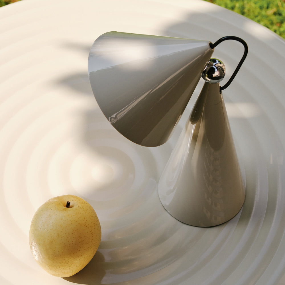 Groove Outdoor Round Dining Table