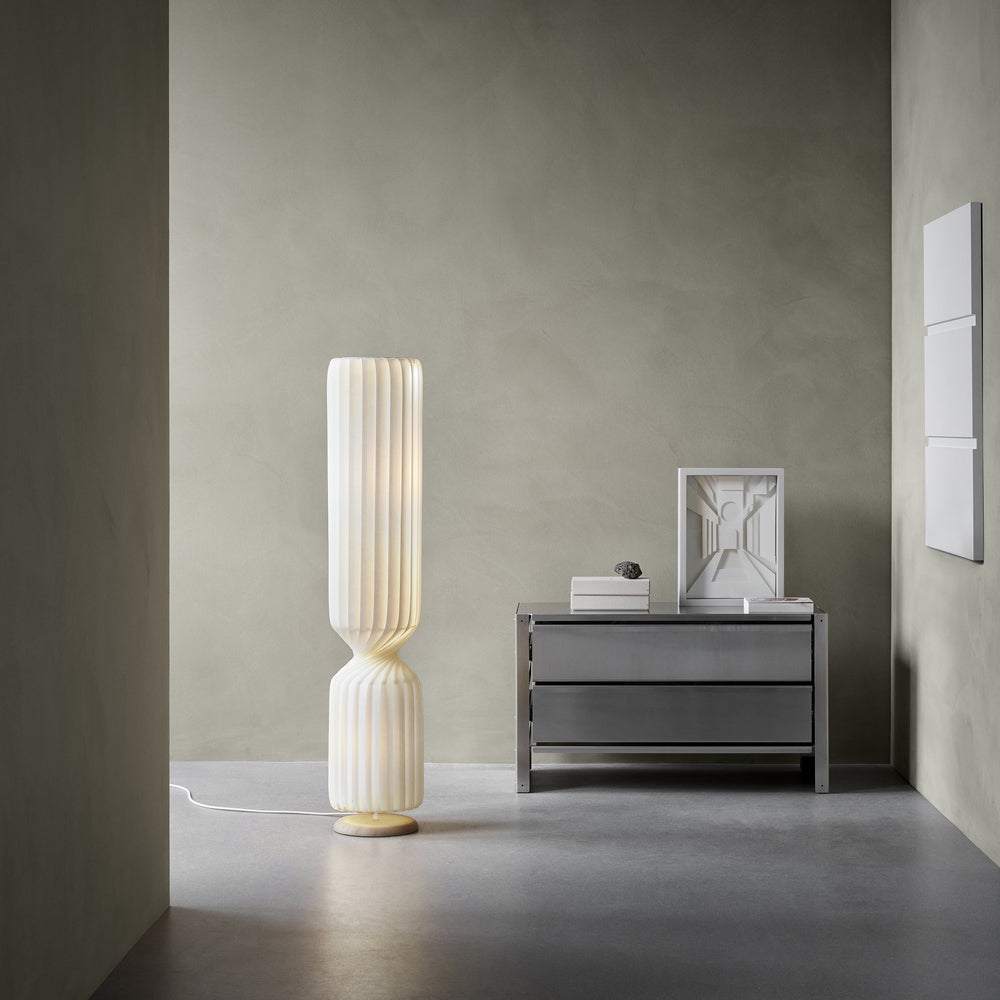 TR41 LED Floor Lamp