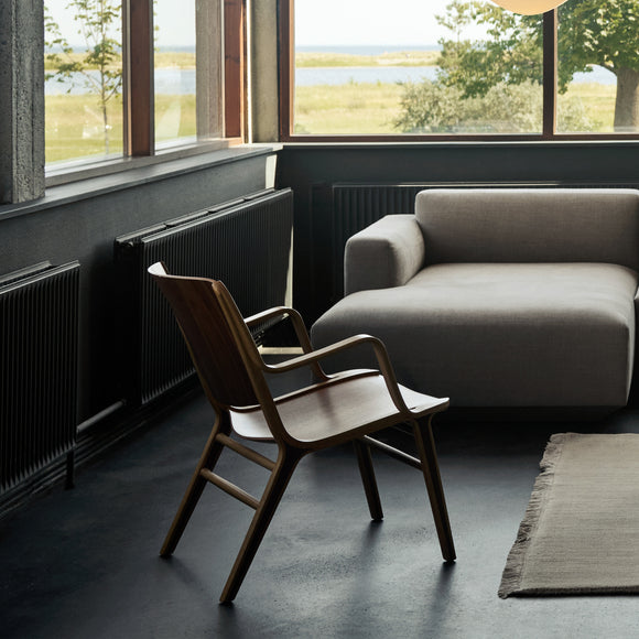 AX Lounge Chair