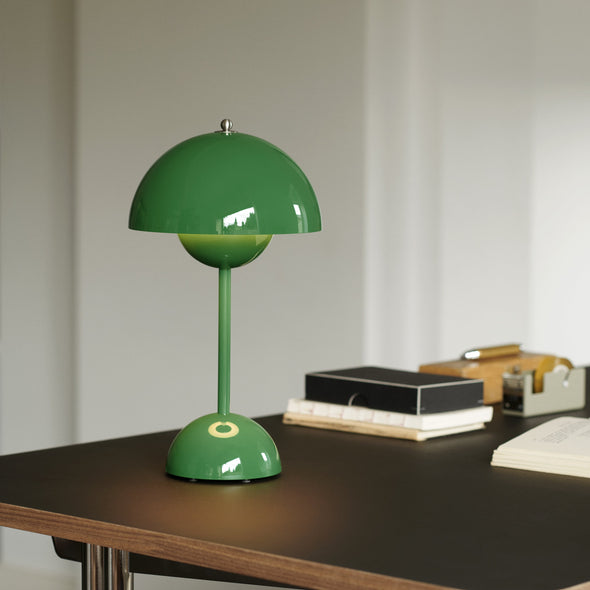 Signal Green Flowerpot VP9 Portable Table Lamp OPEN BOX
