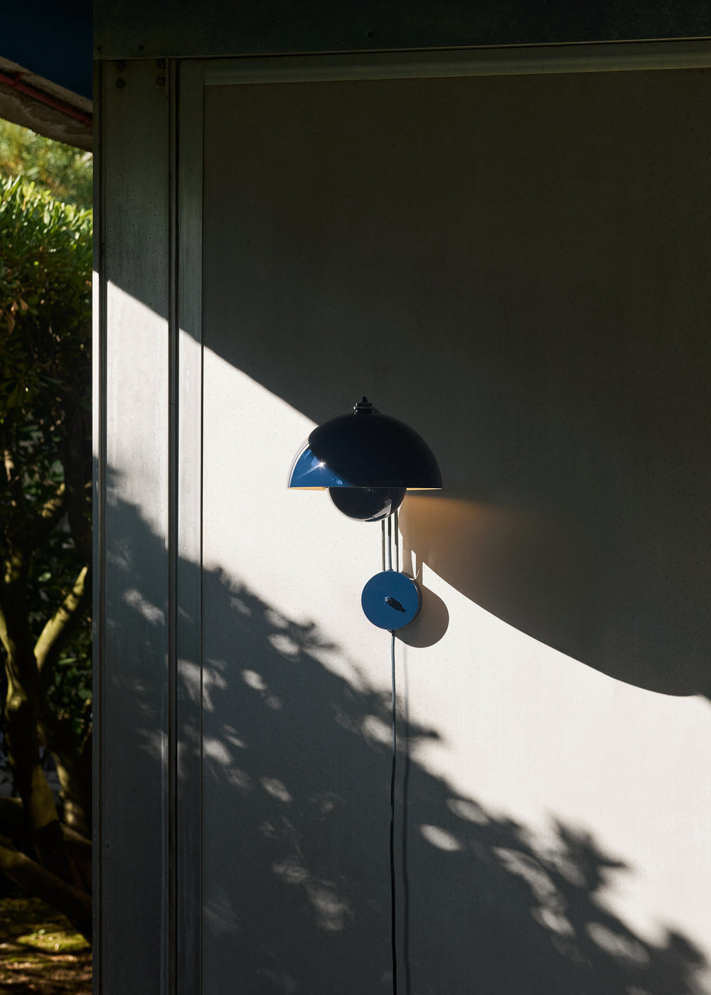 Flowerpot Wall Sconce