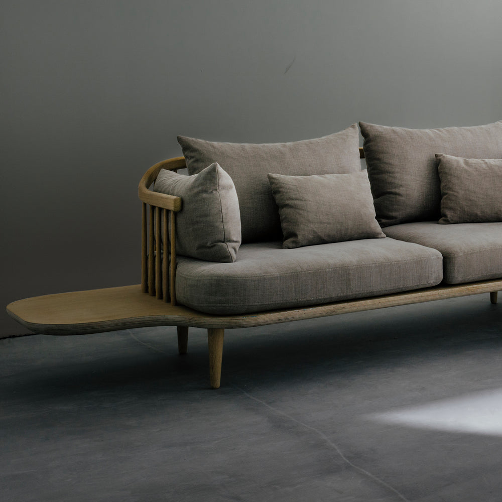 Fly 2-Seater Sofa with Leaf