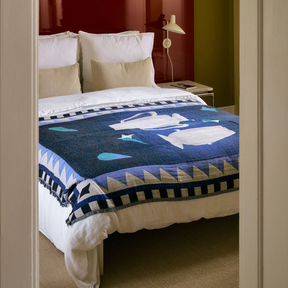 Momento Throw Blanket