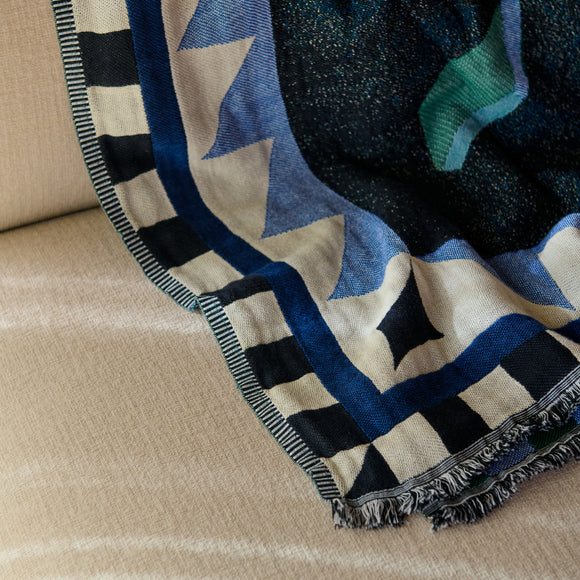 Momento Throw Blanket