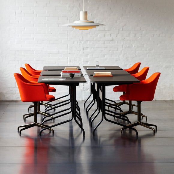 Pavilion AV16 Desk