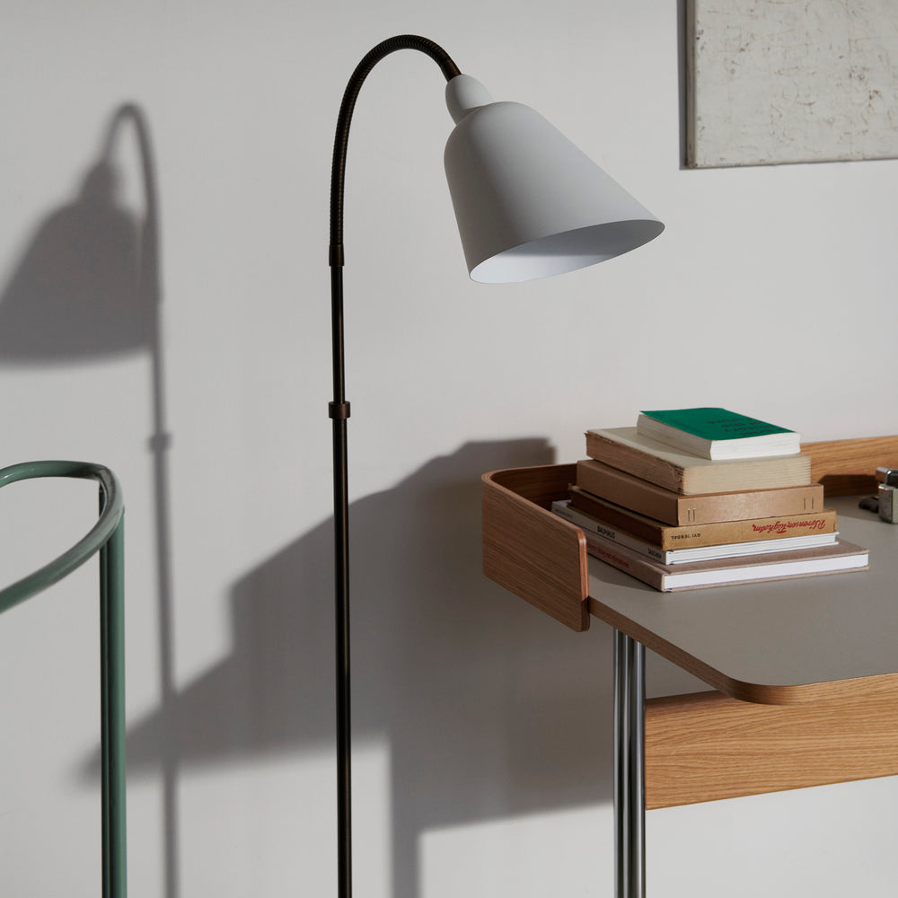 Pavilion AV17 Desk