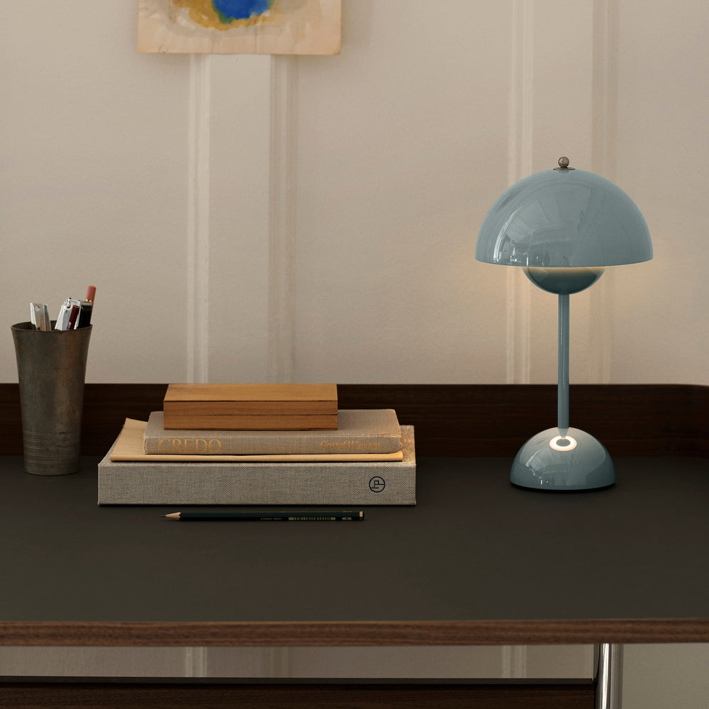 Pavilion AV17 Desk