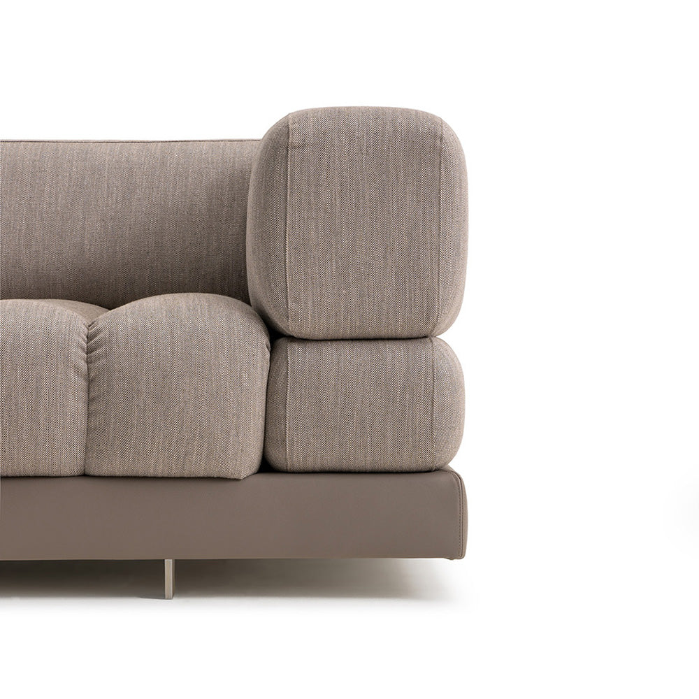 Domus Lounge Chair