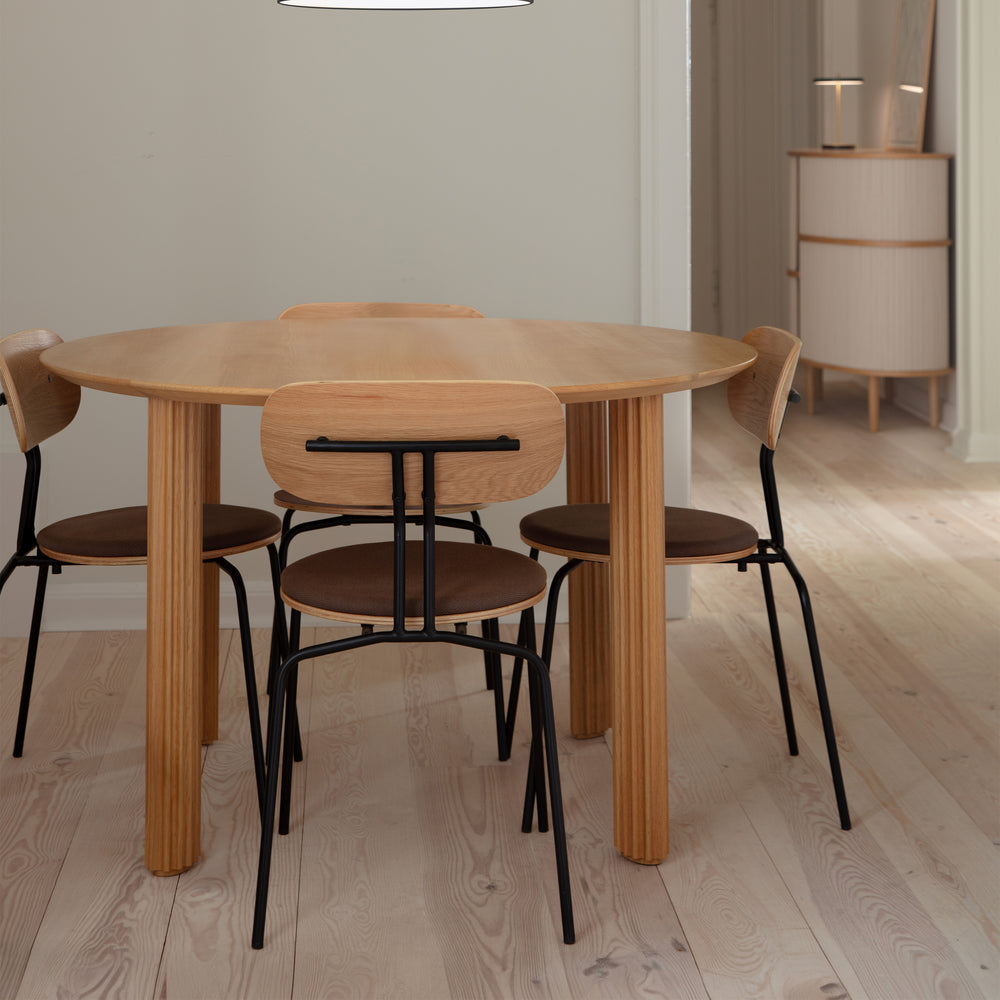 Comfort Circle Dining Table