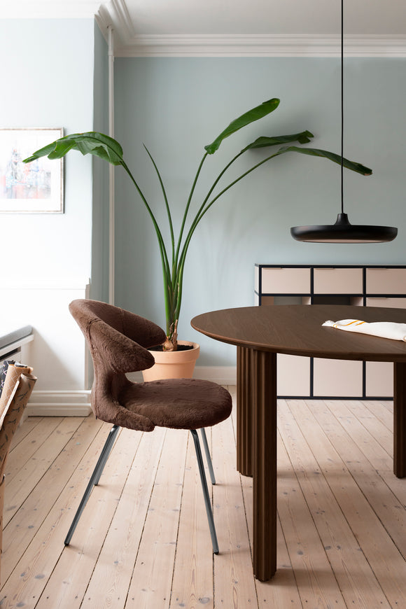 Comfort Circle Dining Table