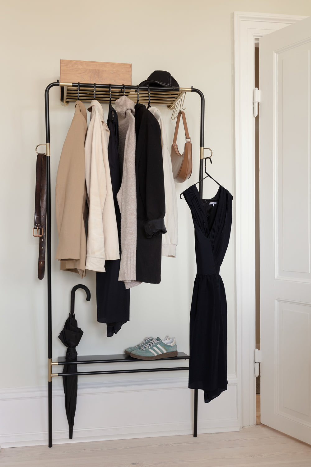 Lean on Me Clothes Hook