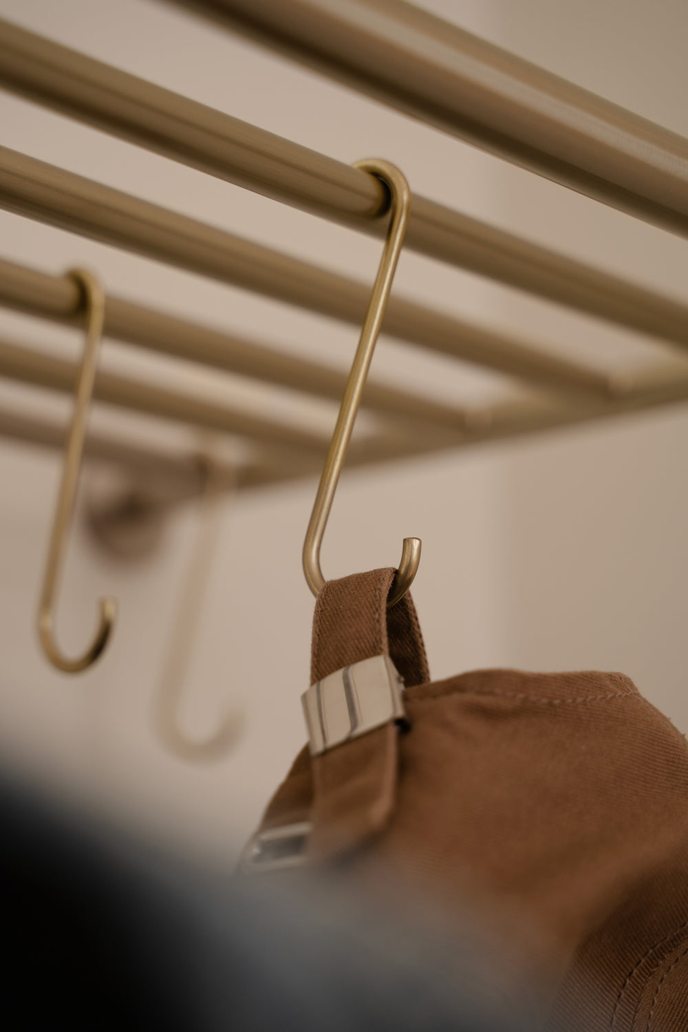 Lean on Me Clothes Hook