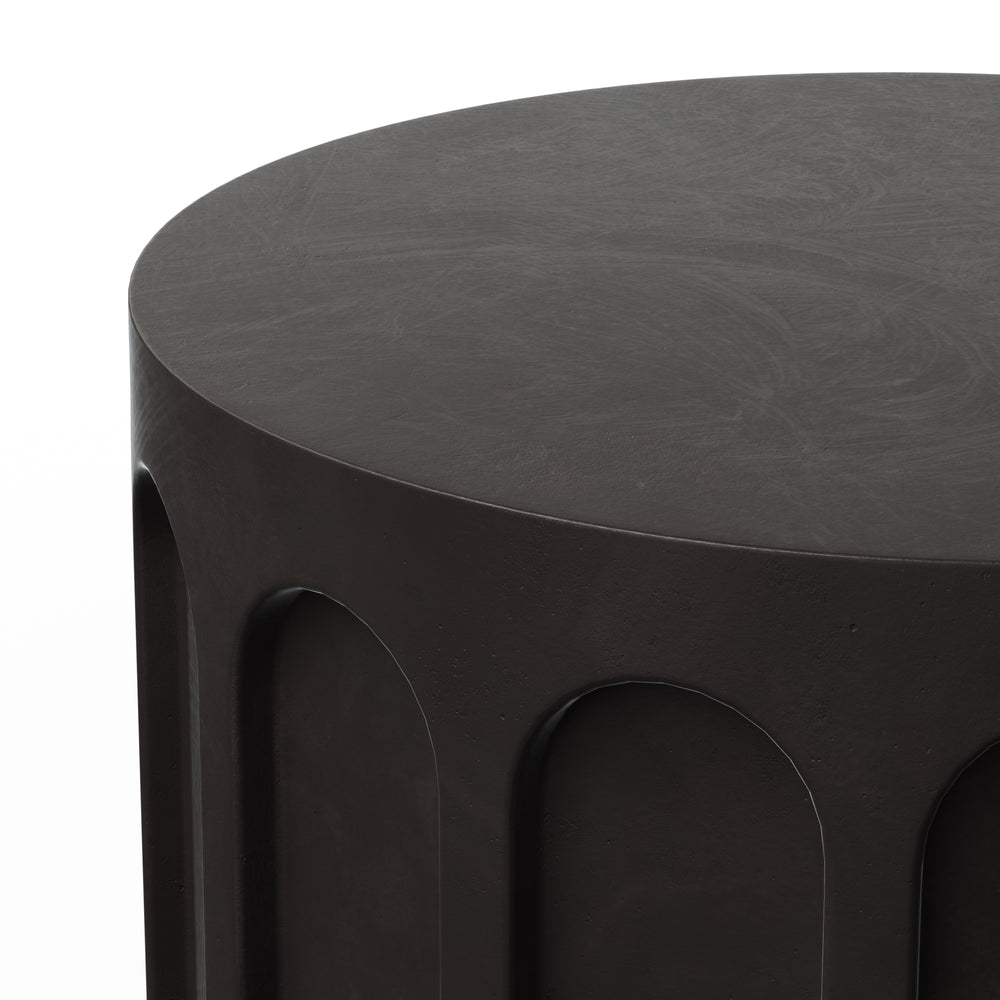 Atlas Outdoor Round Coffee Table