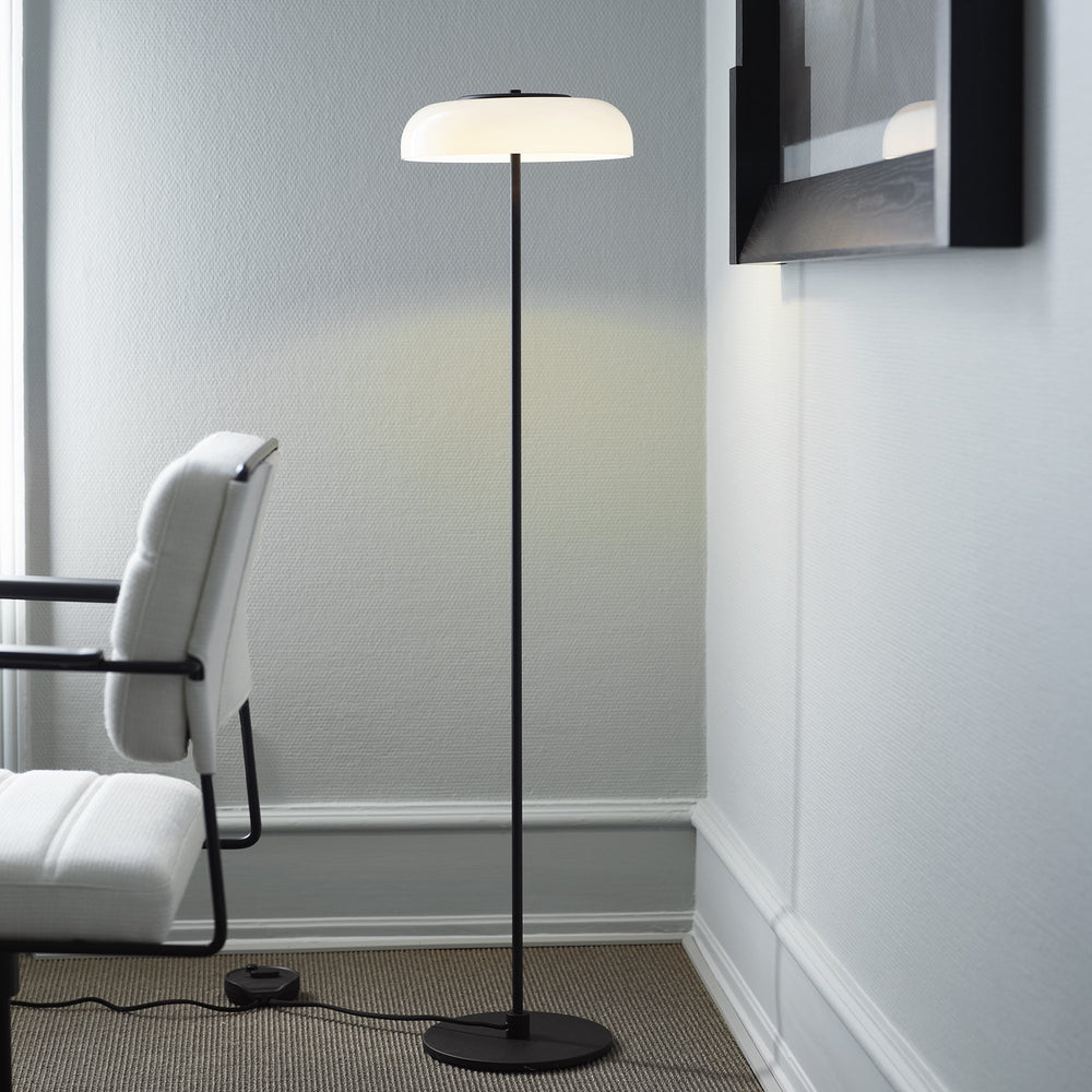 Blossi LED Floor Lamp
