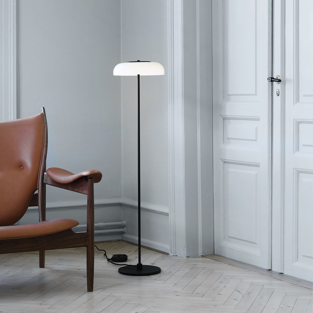 Blossi LED Floor Lamp