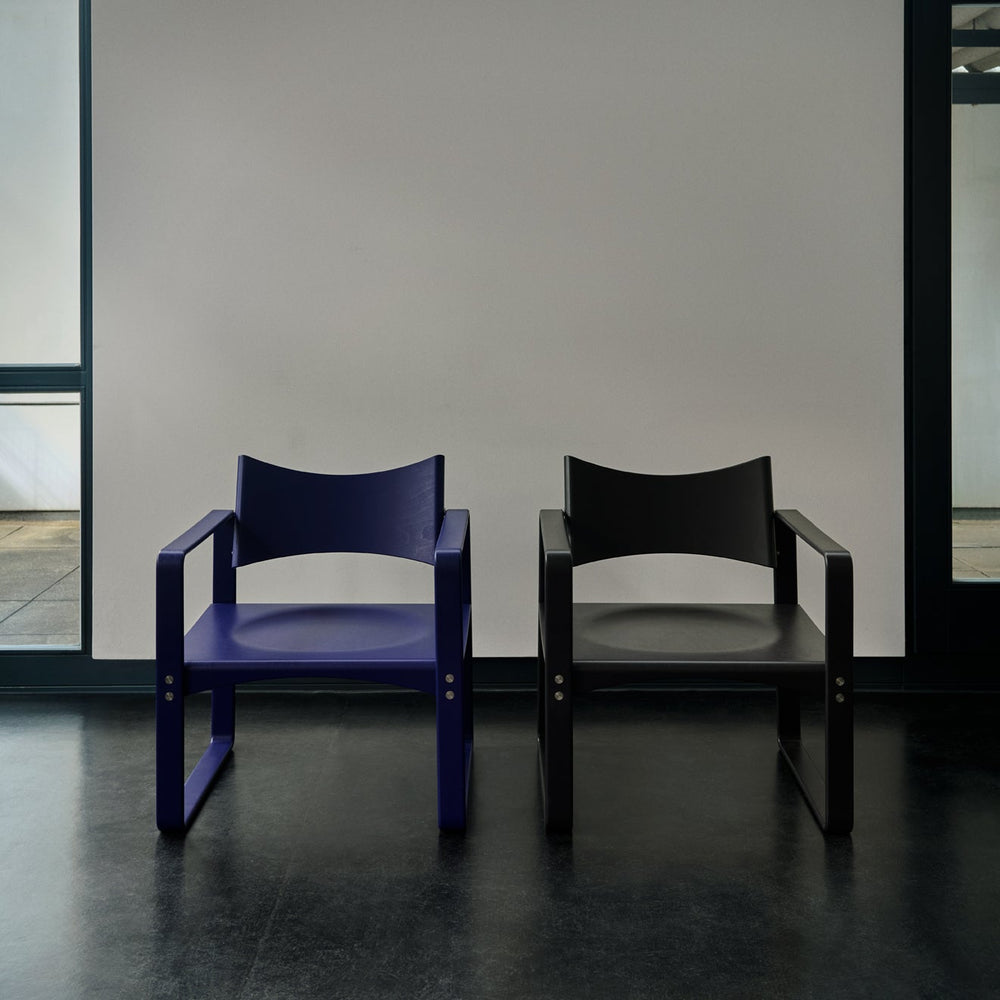 Series 270 F Lounge Armchair