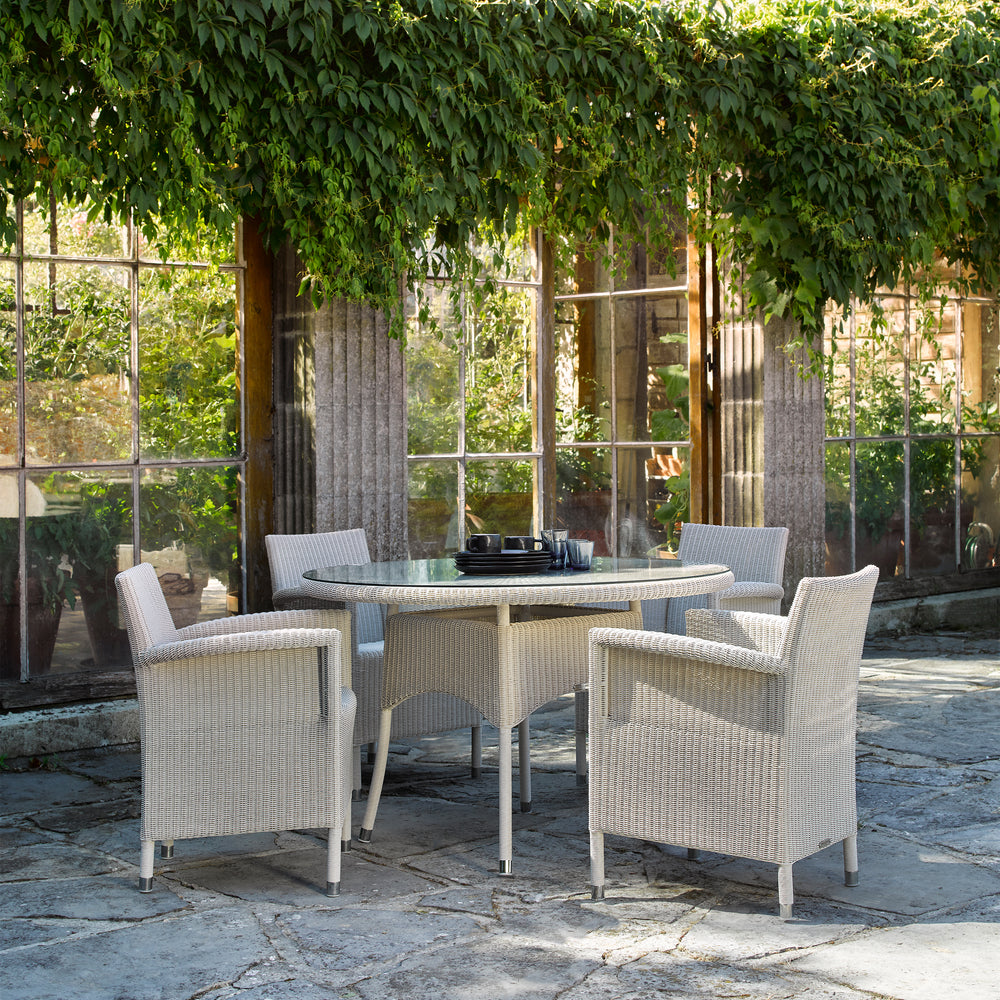 Safi Outdoor Round Dining Table
