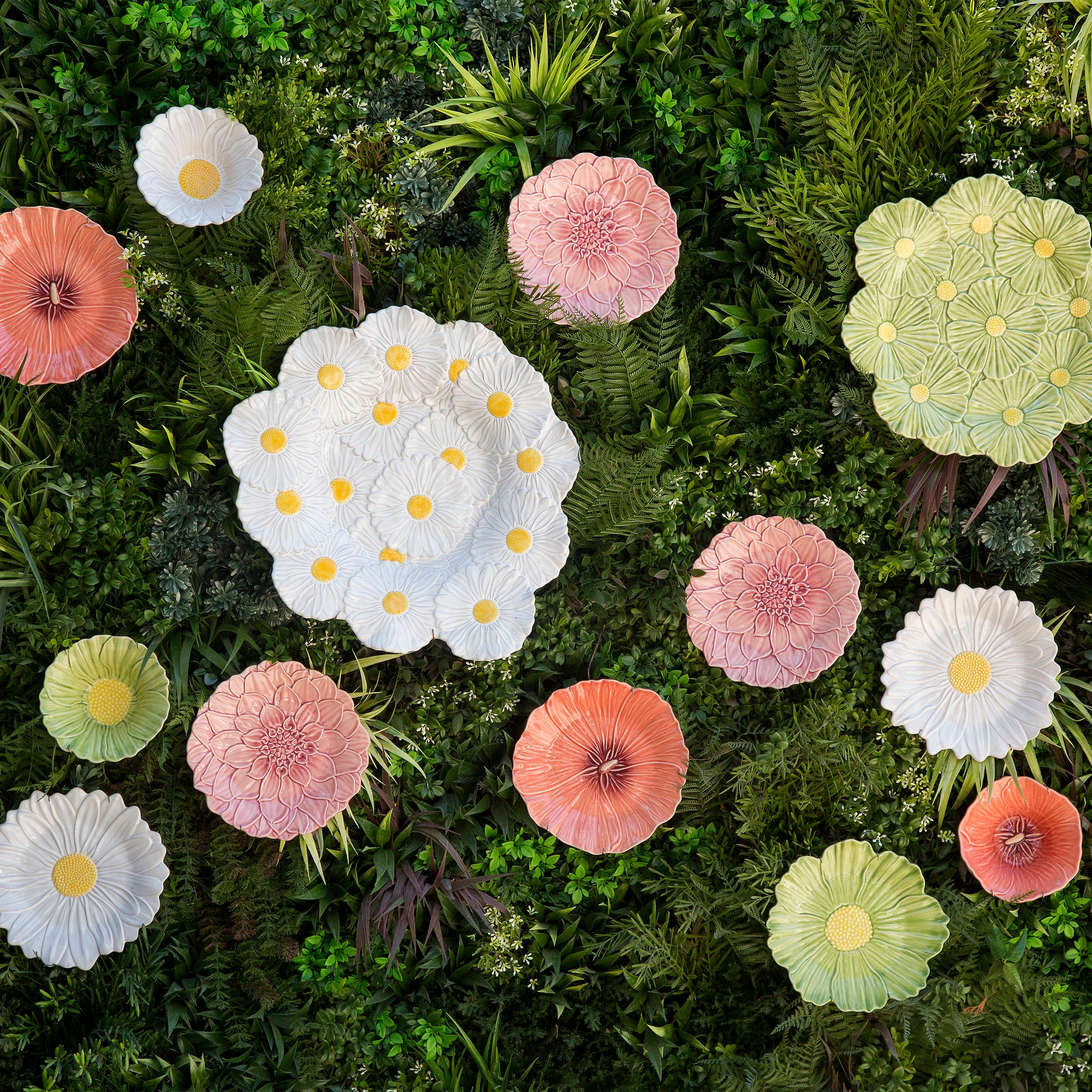 Bordallo Pinheiro Maria Flor Dahlia Dessert Plate - Thumbnail 2