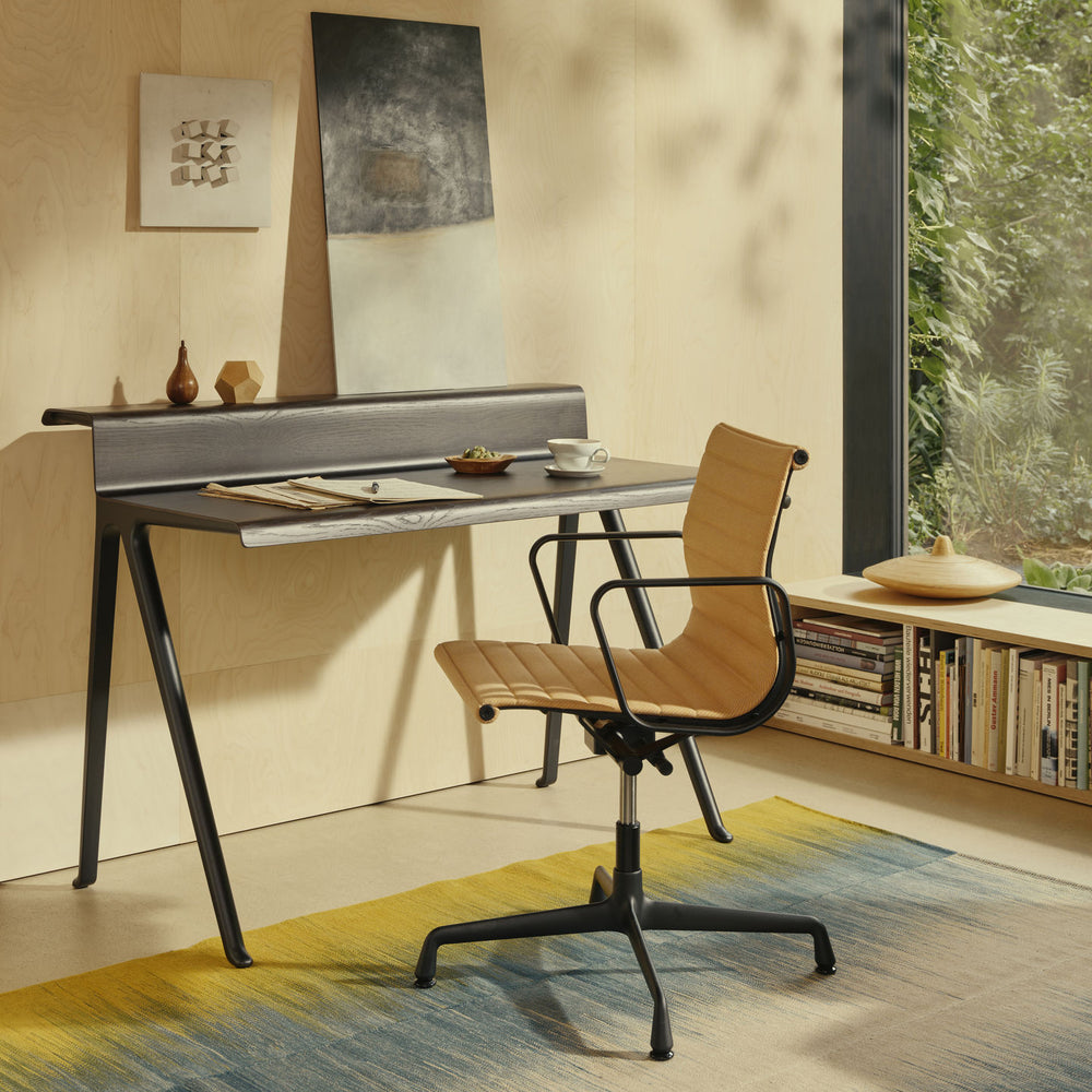 Courier Desk