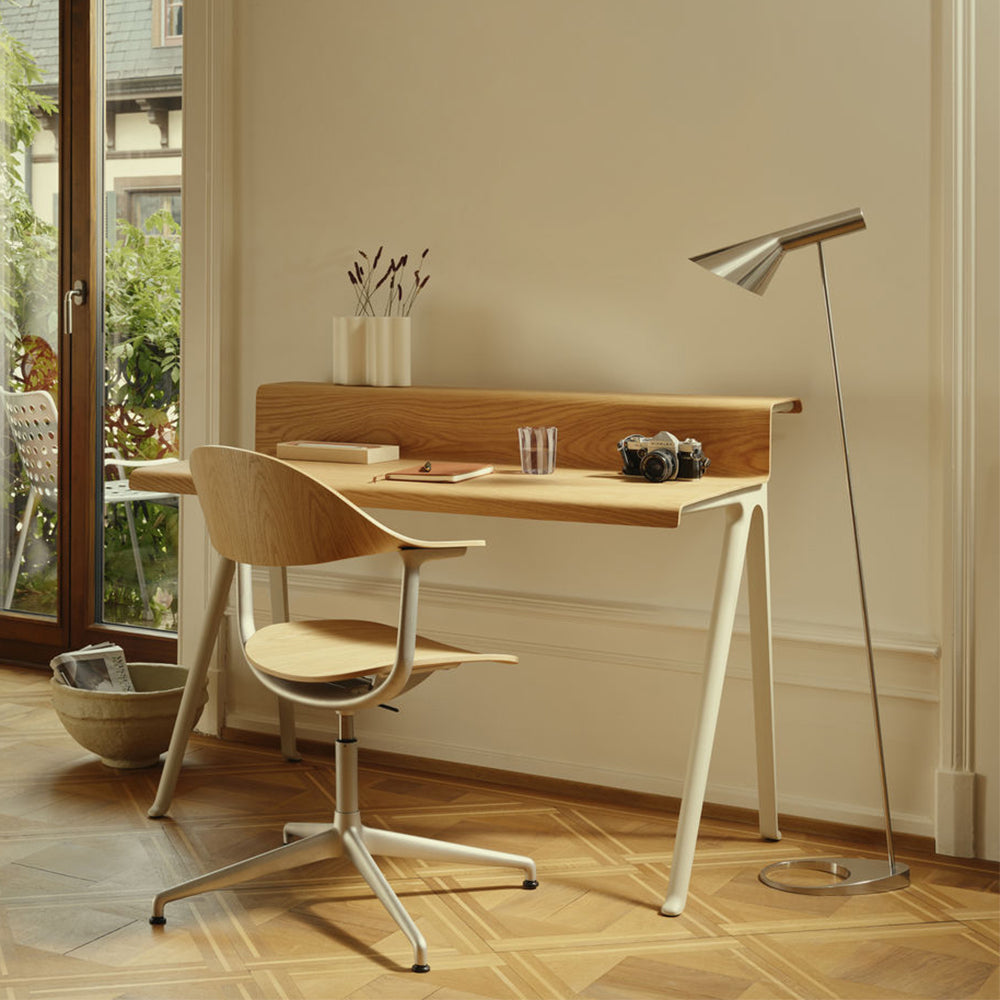 Courier Desk