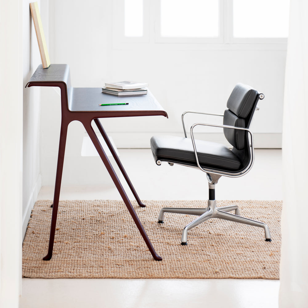 Courier Desk
