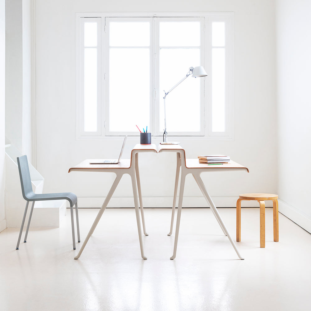 Courier Desk