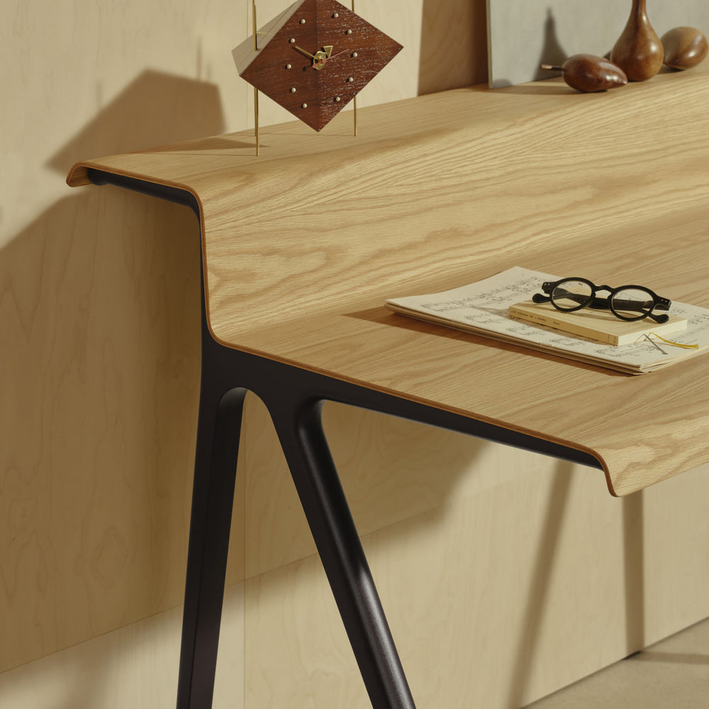 Courier Desk