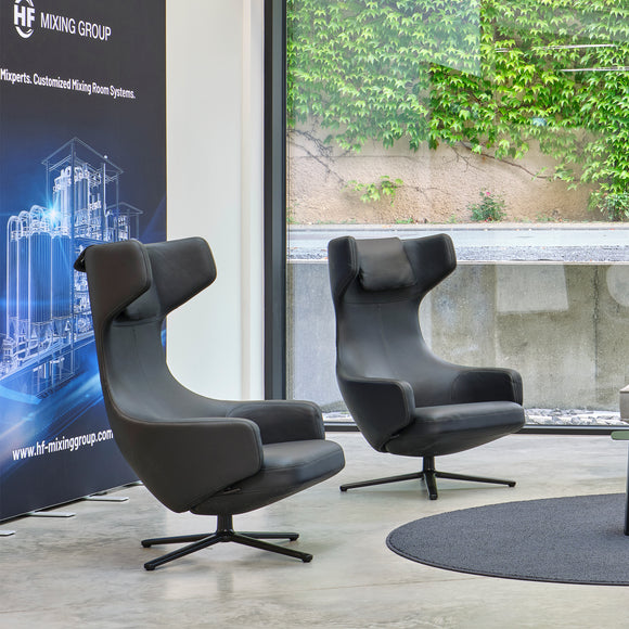 Grand Repos Lounge Chair