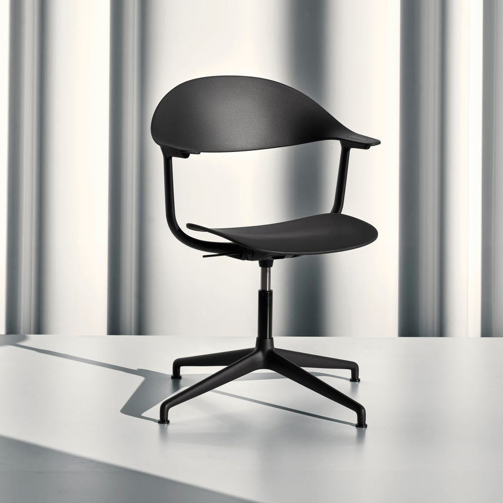 Mynt Plastic Task Chair