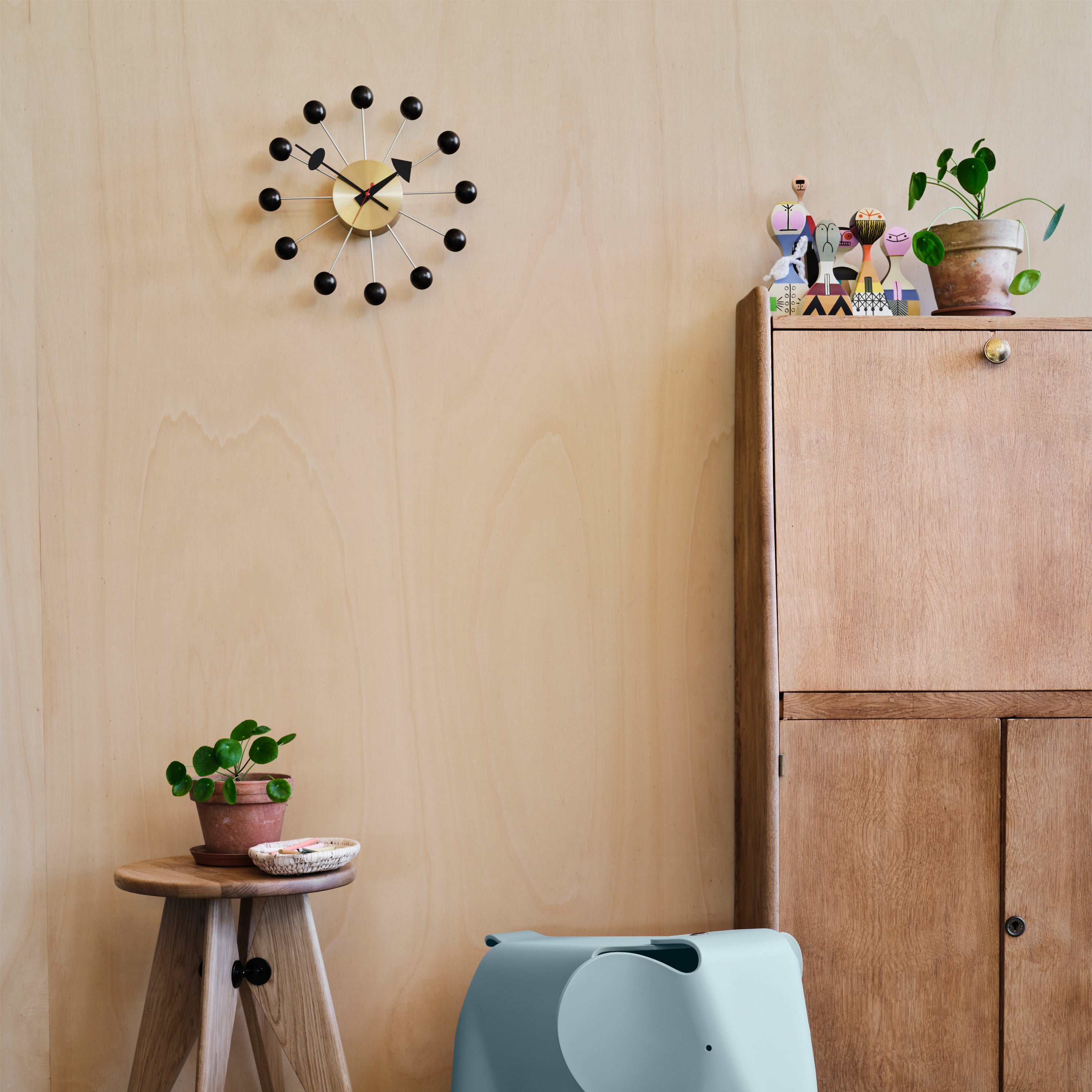 Vitra Nelson Ball Wall Clock - 2Modern