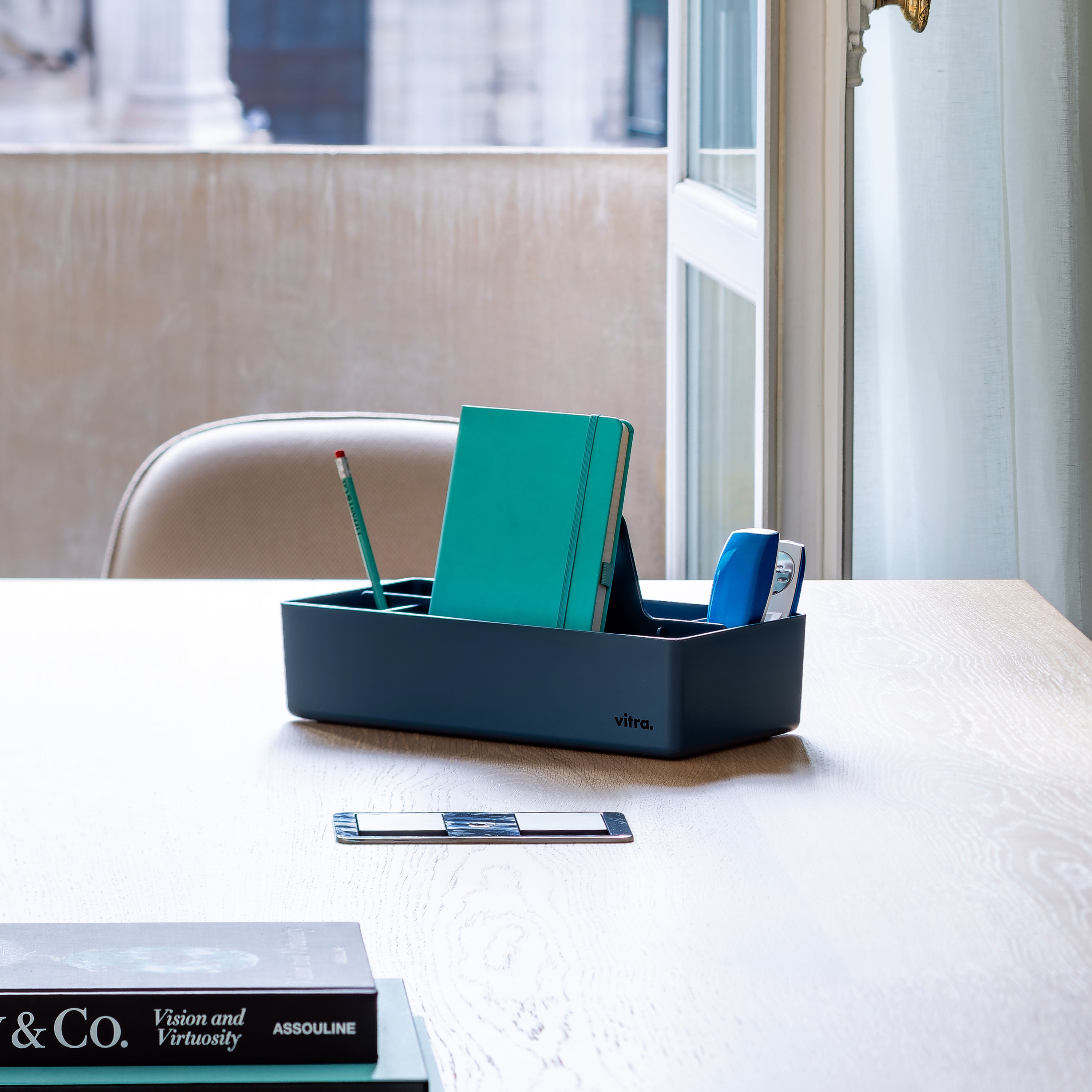 Vitra RE Toolbox - 2Modern