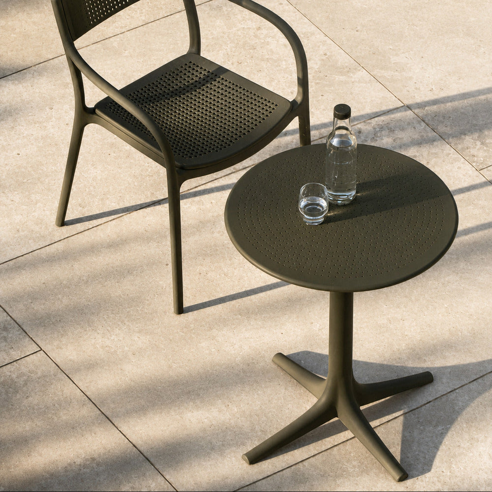 Palm Outdoor Round Dining Table