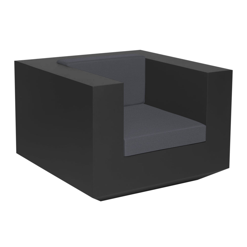 Vela Outdoor Lounge Chair