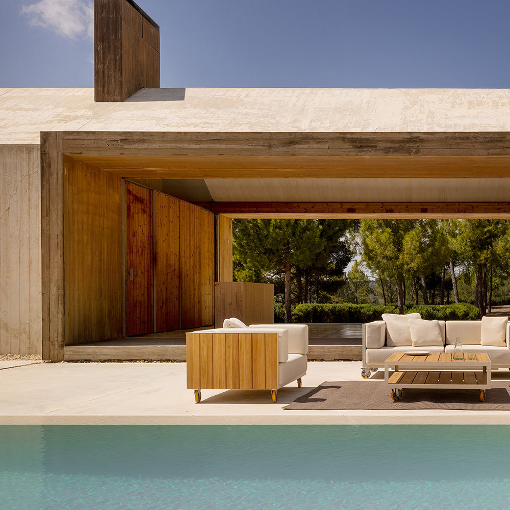 Vineyard Outdoor Lounge Chair
