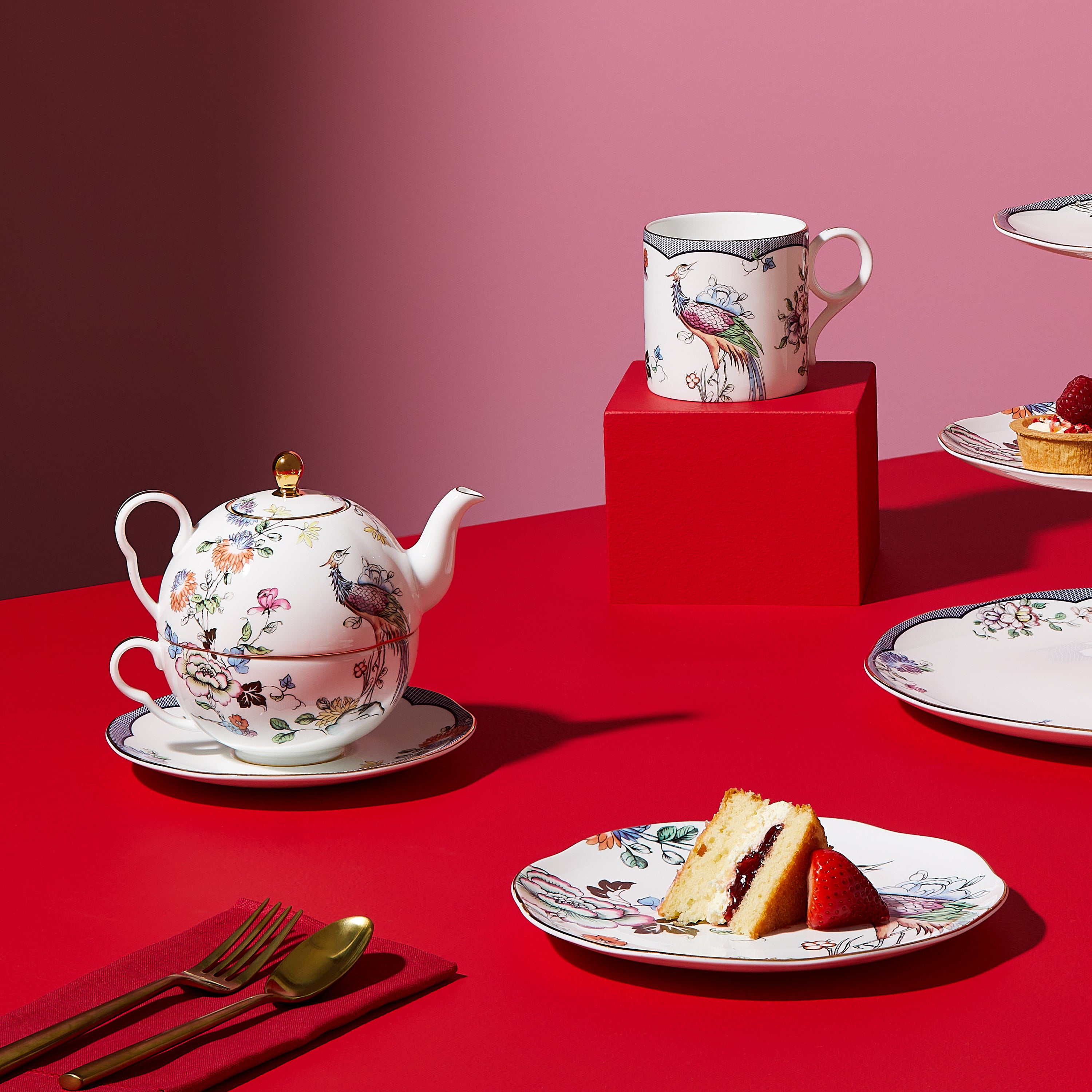 Wedgwood Fortune Tea for One - 2Modern