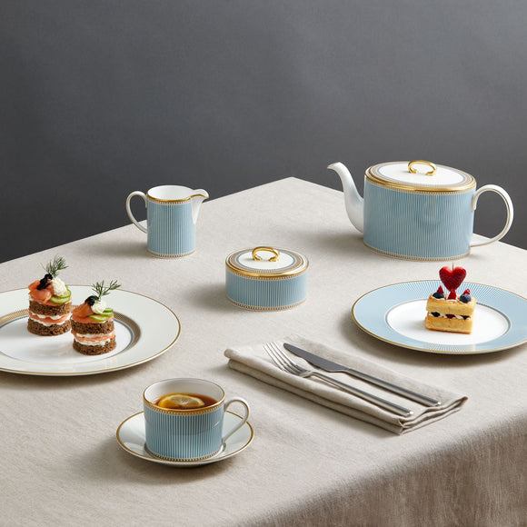 Helia Teapot
