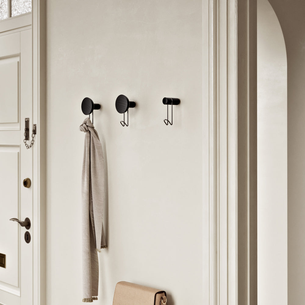 Around Wall Hanger
