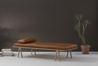 Level Daybed