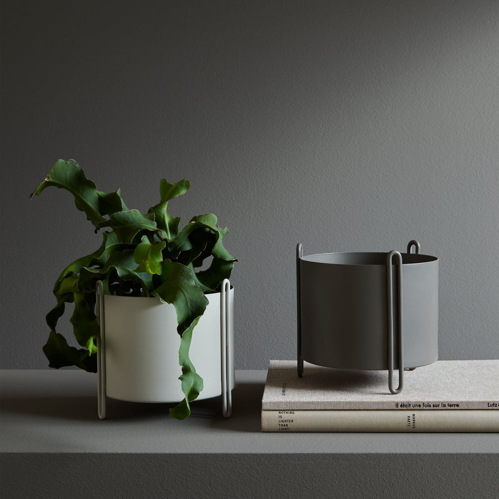 Pidestall Planter