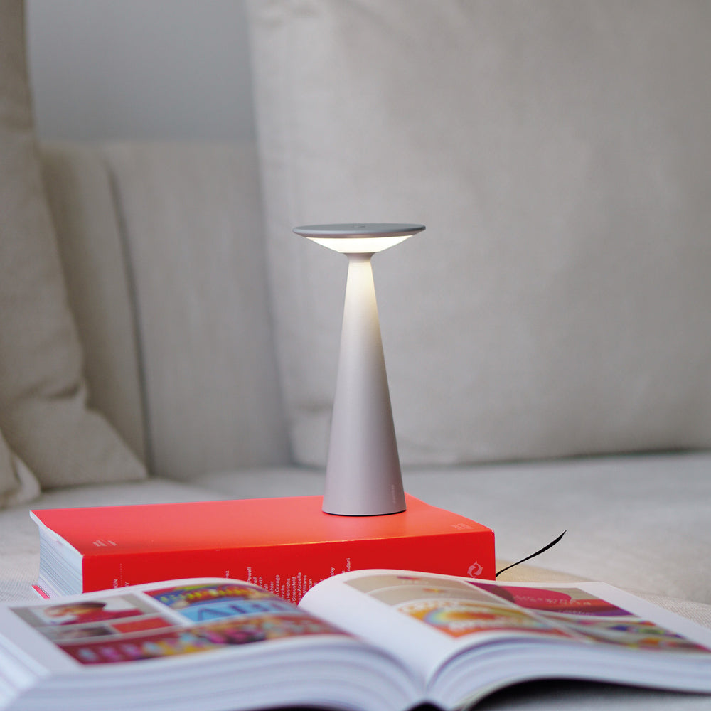 Damina Pro Portable Outdoor Table Lamp