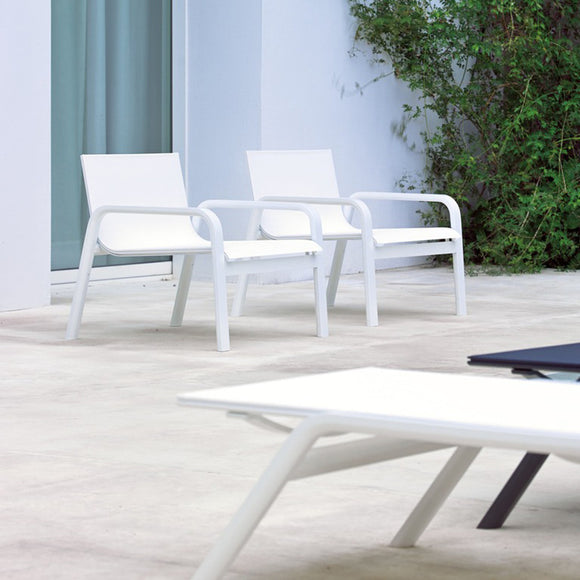 Stack Outdoor Lounge Chair