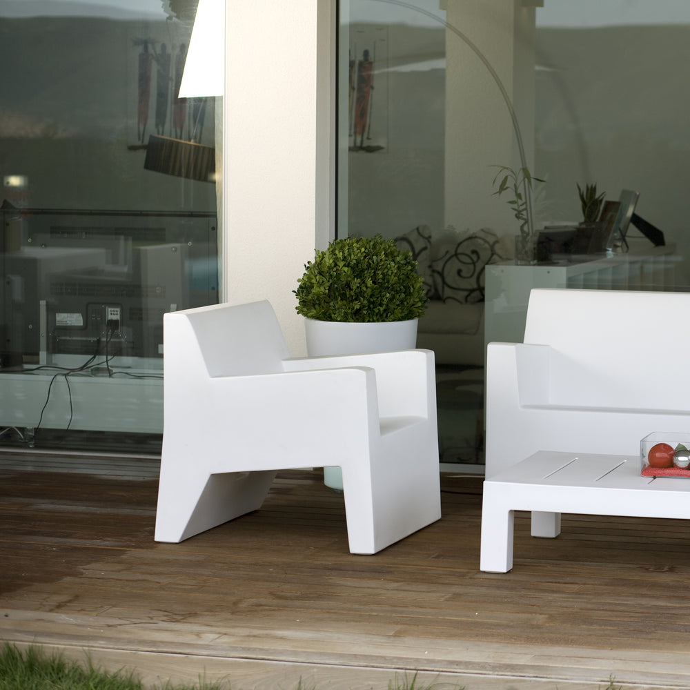 Jut Outdoor Lounge Chair