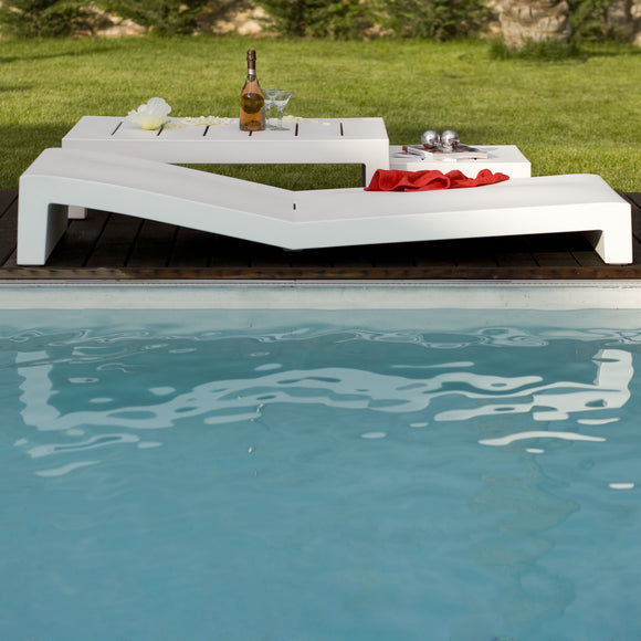 Jut Outdoor Coffee Table
