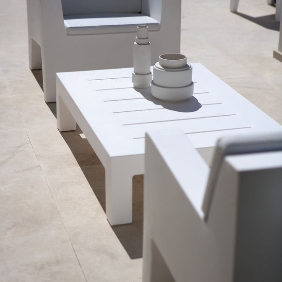 Jut Outdoor Coffee Table