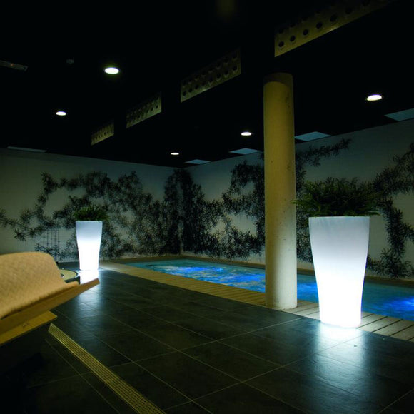 Illuminated Curvada Planter