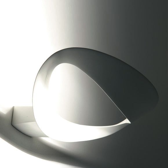 Mesmeri Wall Light