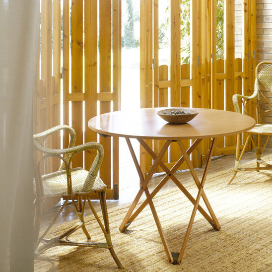 Subeybaja Adjustable Table