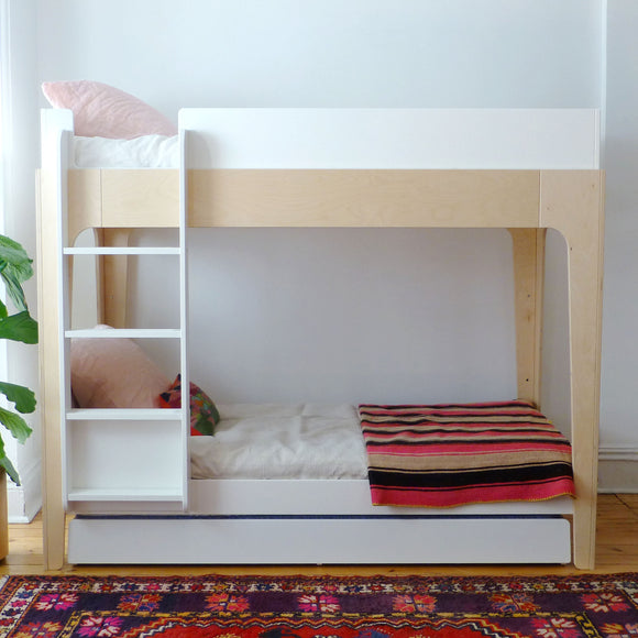 Oeuf bunk bed with cheap trundle